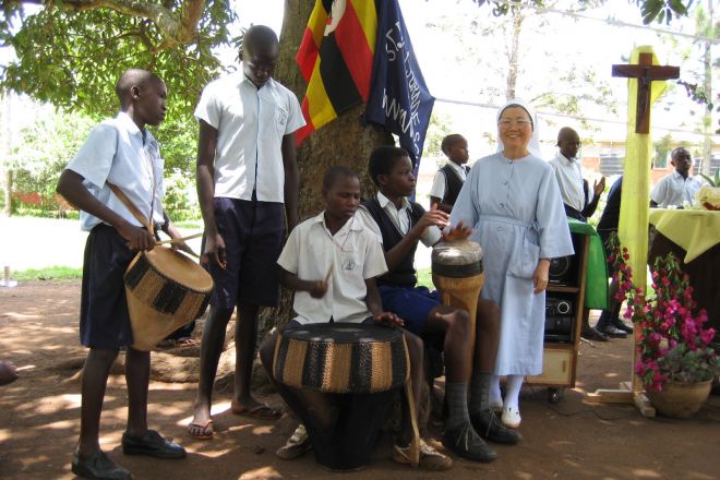 Uganda_School Kitchen Behind The Fence 2009 Tz