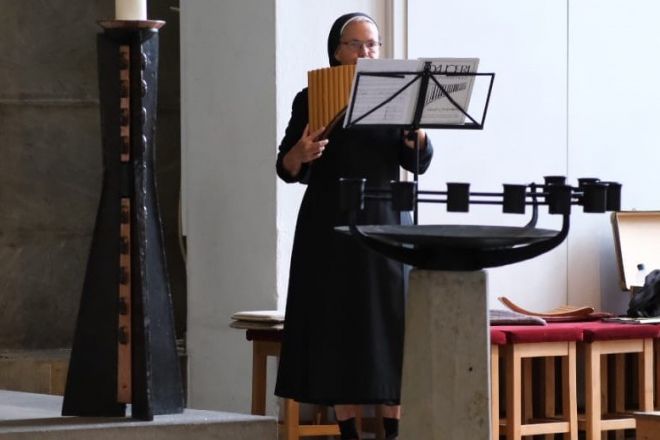 Sr Christine Ausschnitt